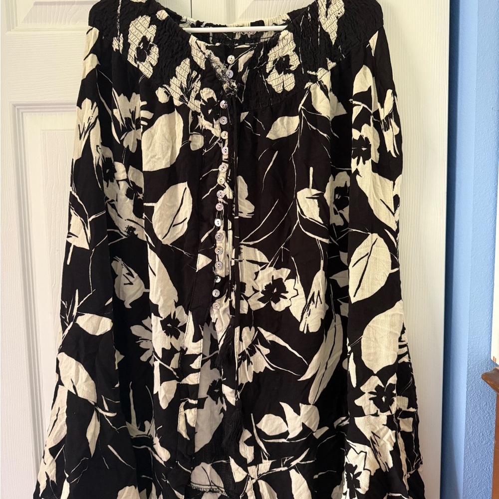 Black and Cream Floral Blouse